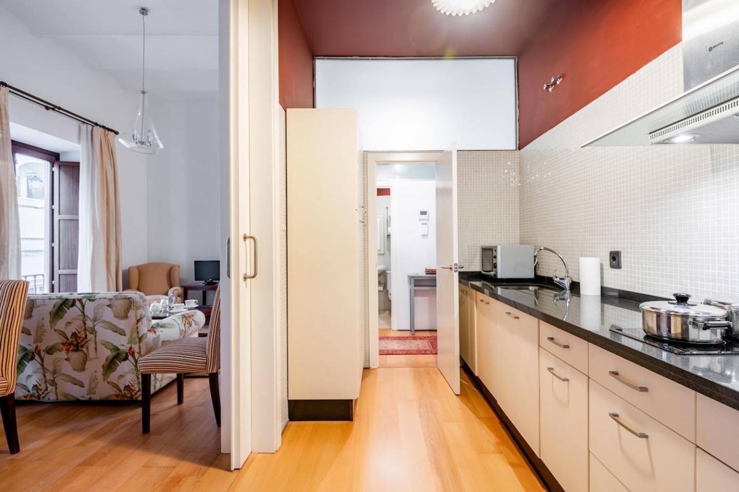 Komodo Sierpes: Bright & Classy Central Apartment Sevilla Bagian luar foto
