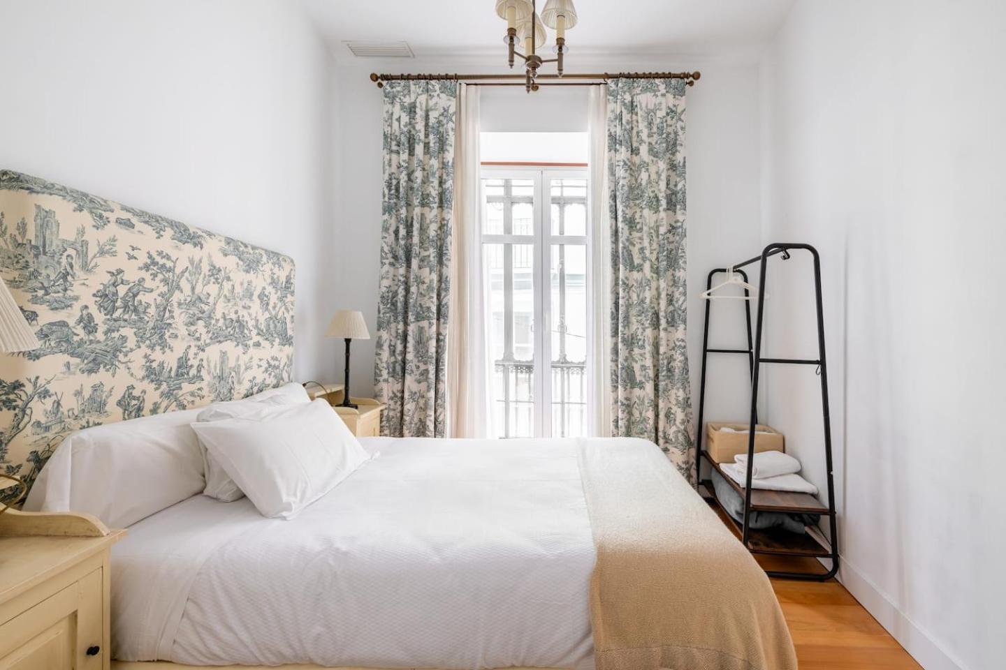 Komodo Sierpes: Bright & Classy Central Apartment Sevilla Bagian luar foto