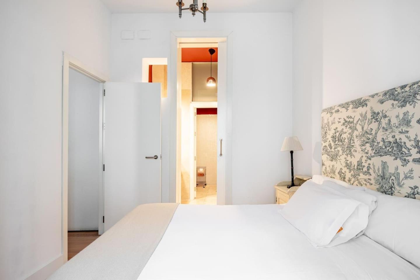 Komodo Sierpes: Bright & Classy Central Apartment Sevilla Bagian luar foto