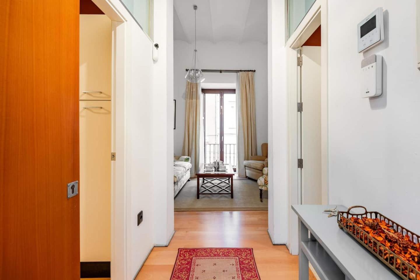 Komodo Sierpes: Bright & Classy Central Apartment Sevilla Bagian luar foto