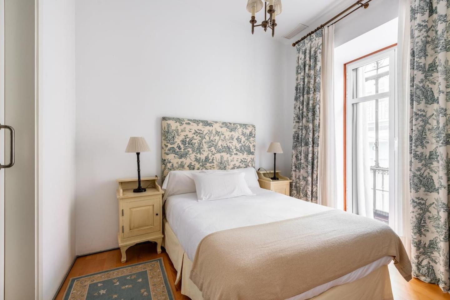 Komodo Sierpes: Bright & Classy Central Apartment Sevilla Bagian luar foto