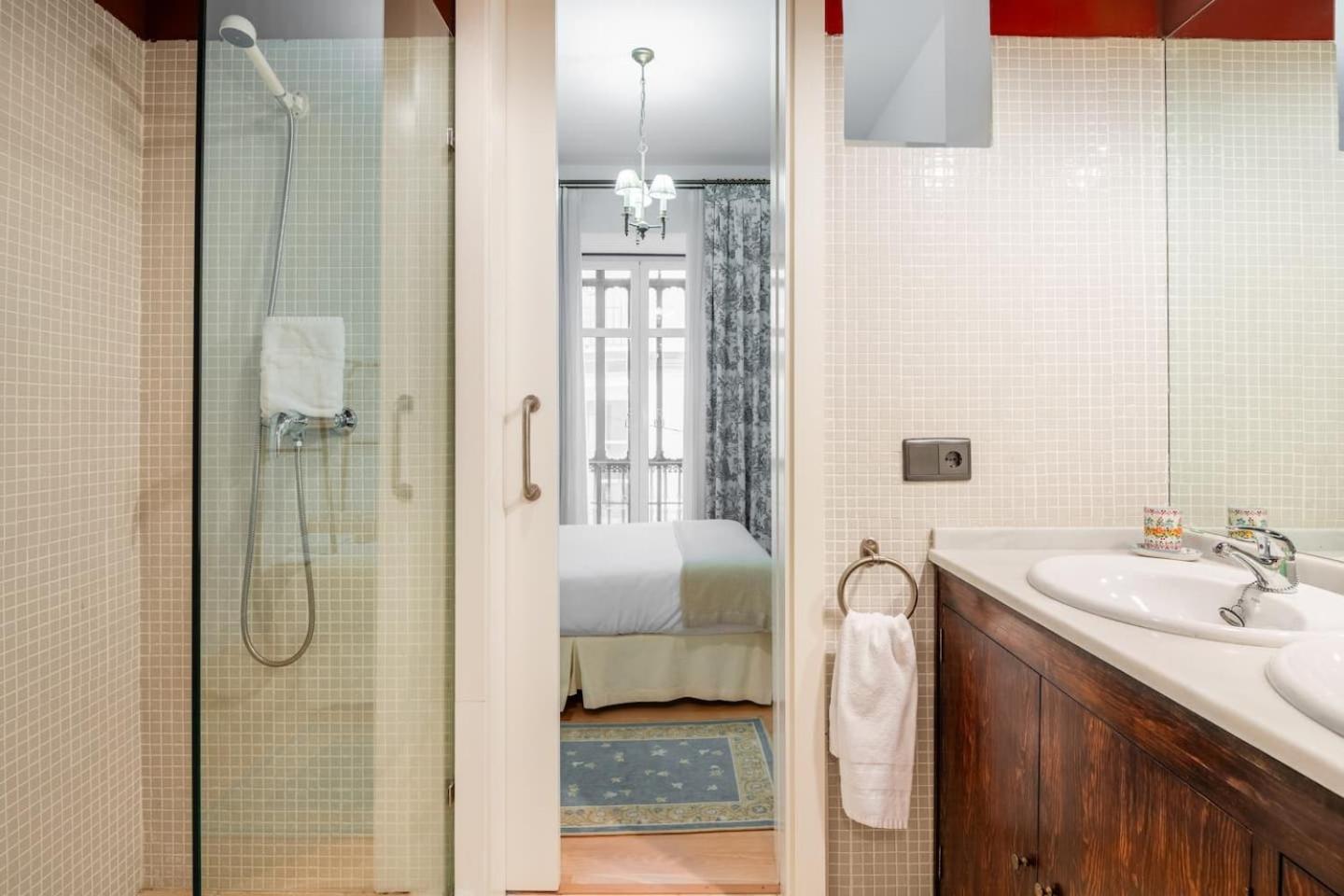 Komodo Sierpes: Bright & Classy Central Apartment Sevilla Bagian luar foto