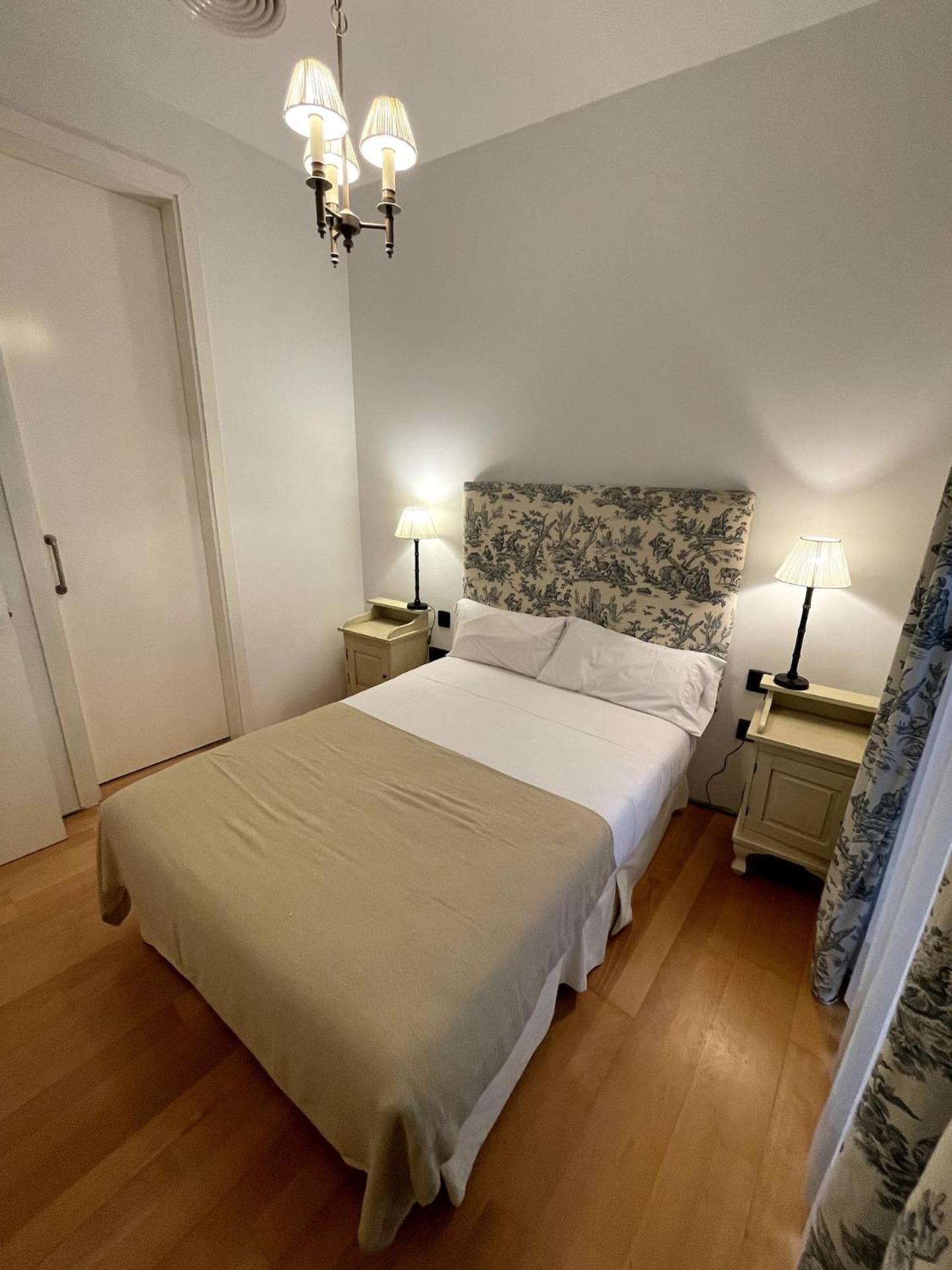 Komodo Sierpes: Bright & Classy Central Apartment Sevilla Bagian luar foto